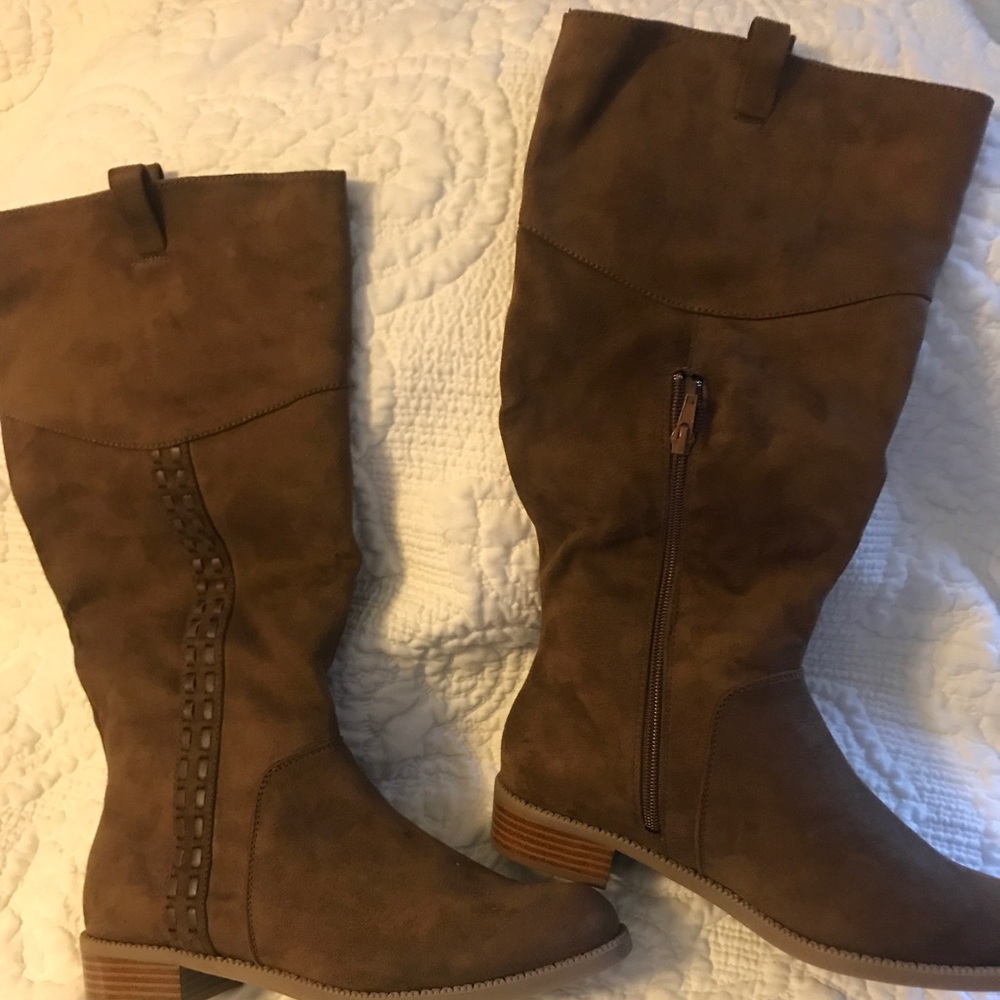 Maurice's boots